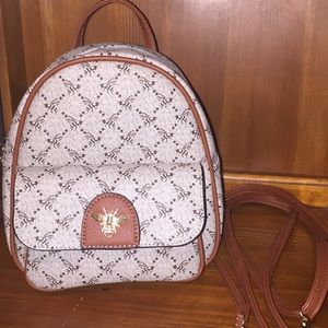 ✨Mini Vintage Bee Pattern Backpack✨